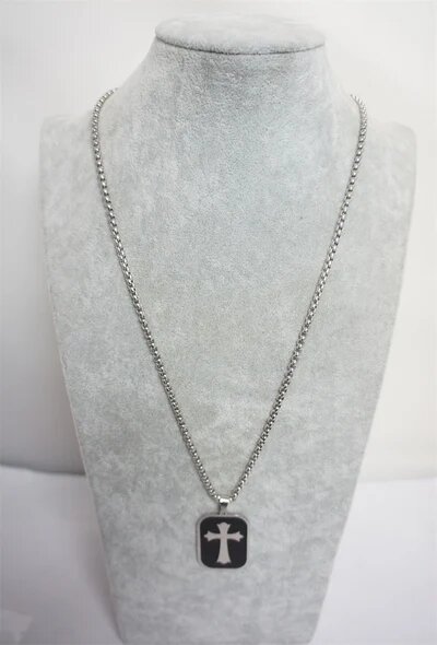 Collier Pendentif Croix Élégant