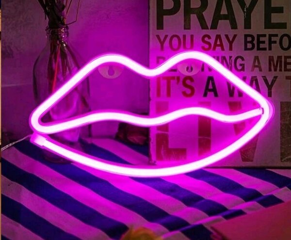 Lips neon light