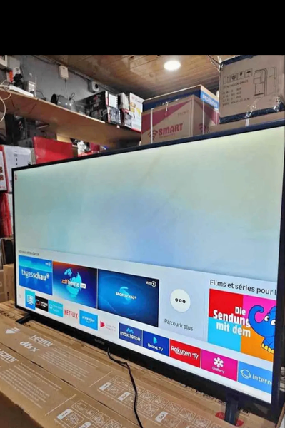 Smart TV UHD 4K 55 pouces