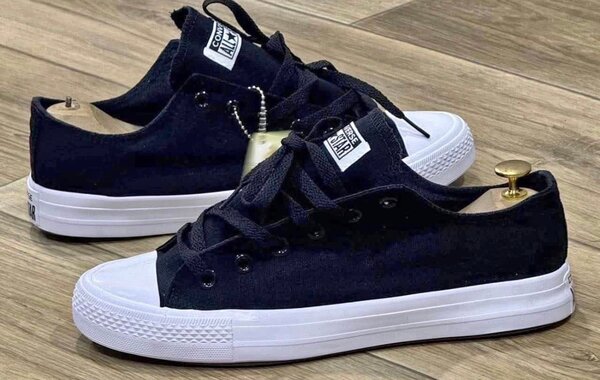 Baskets noires classiques