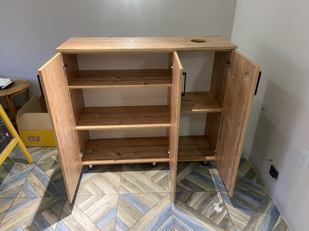 Стейшн-шкафчик