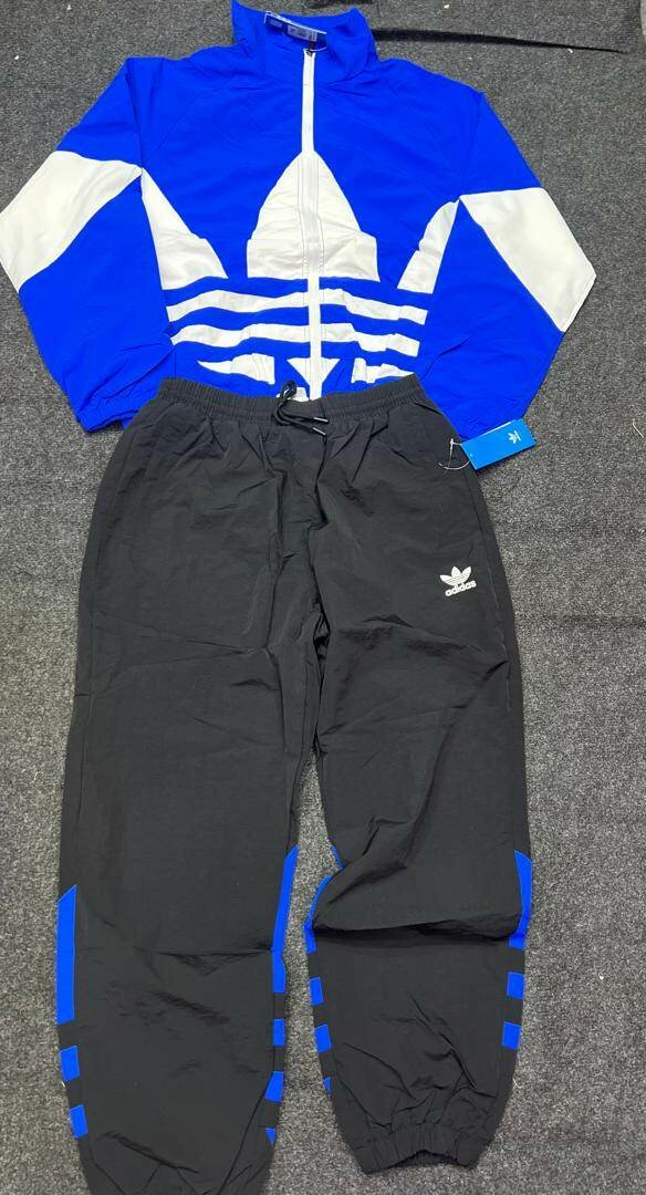 Costume de survêtement élégant