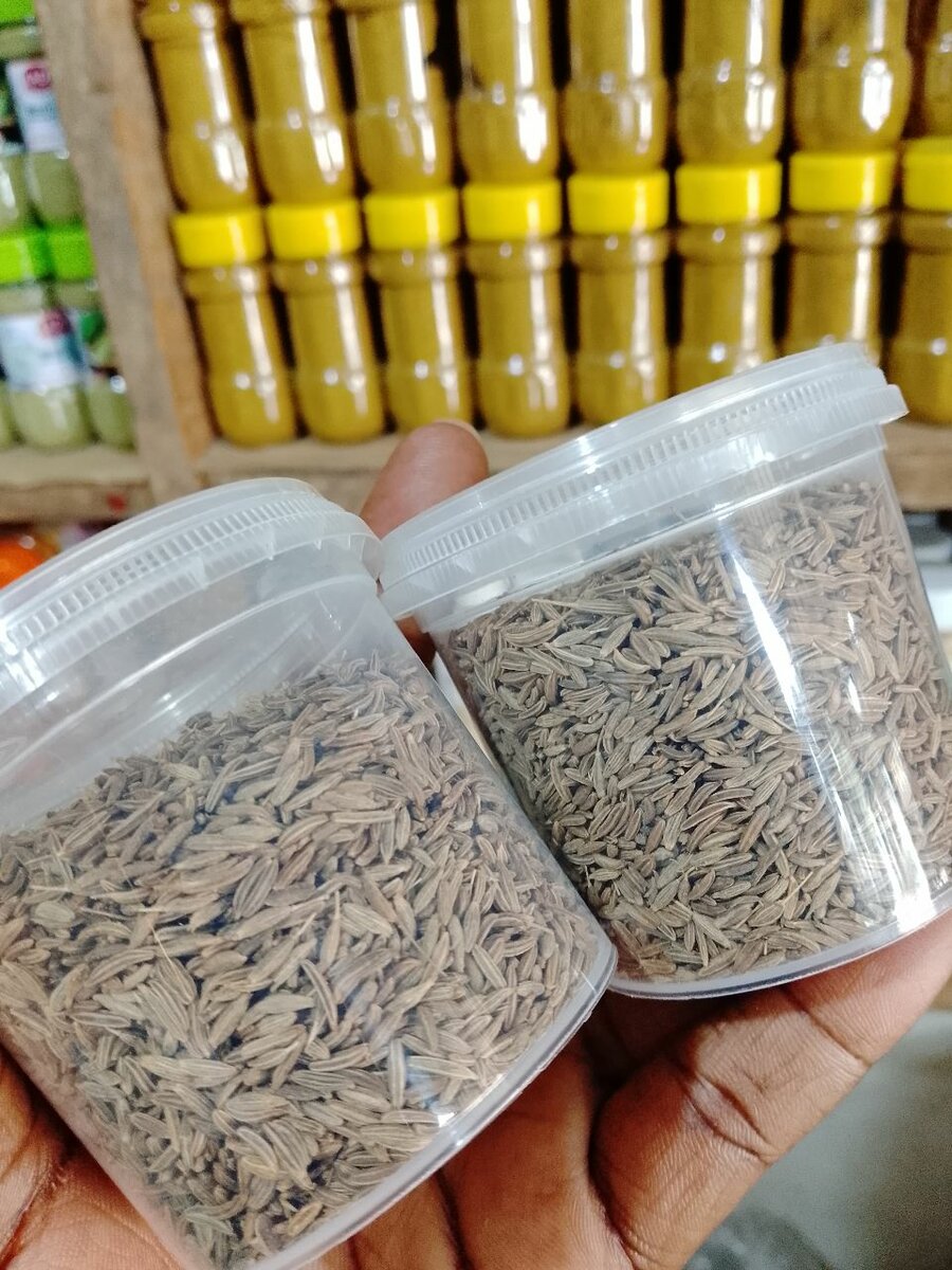 Graines de cumin fraîches