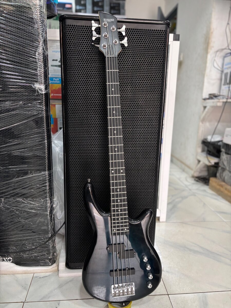 Guitare Bass  5 cord