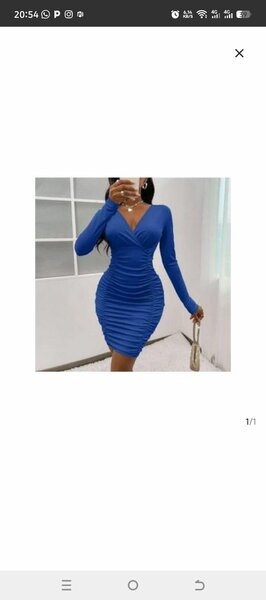 Robe moulante bleue élégante