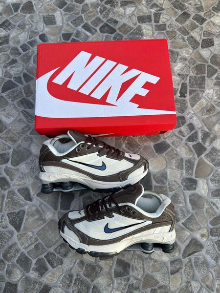 Nike Air Shox Sneakers
