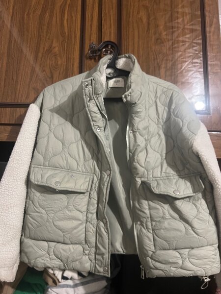 Легкий куртка на весну осень