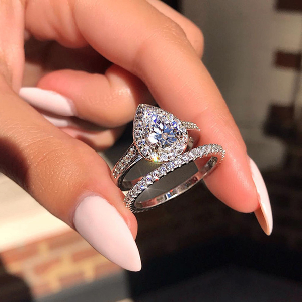 Pear-shaped elegant wedding ring (Free Case)