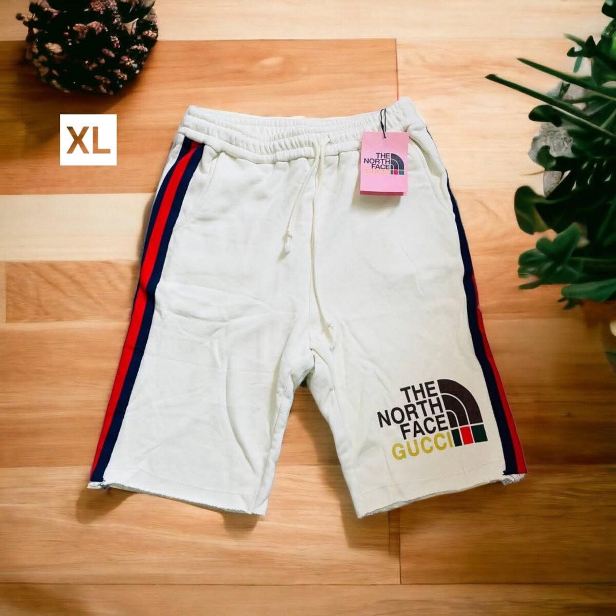 Tee rayée à motif cœur