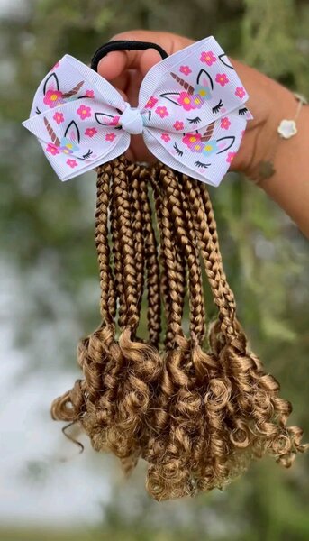 Chouchou avec tresses bouclées