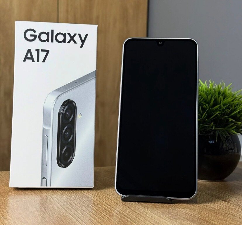 Samsung Galaxy A17 Smartphone