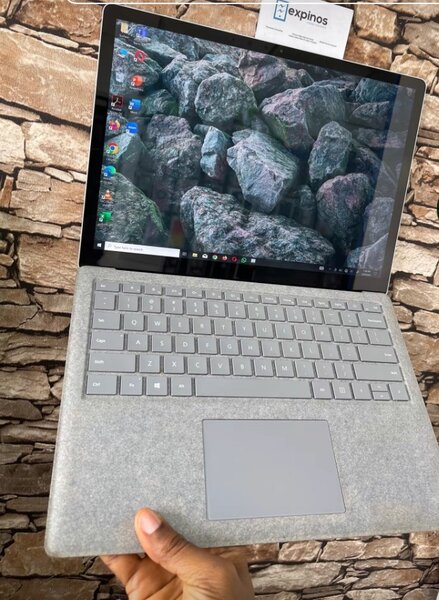 MICROSOFT SURFACE LAPTOP