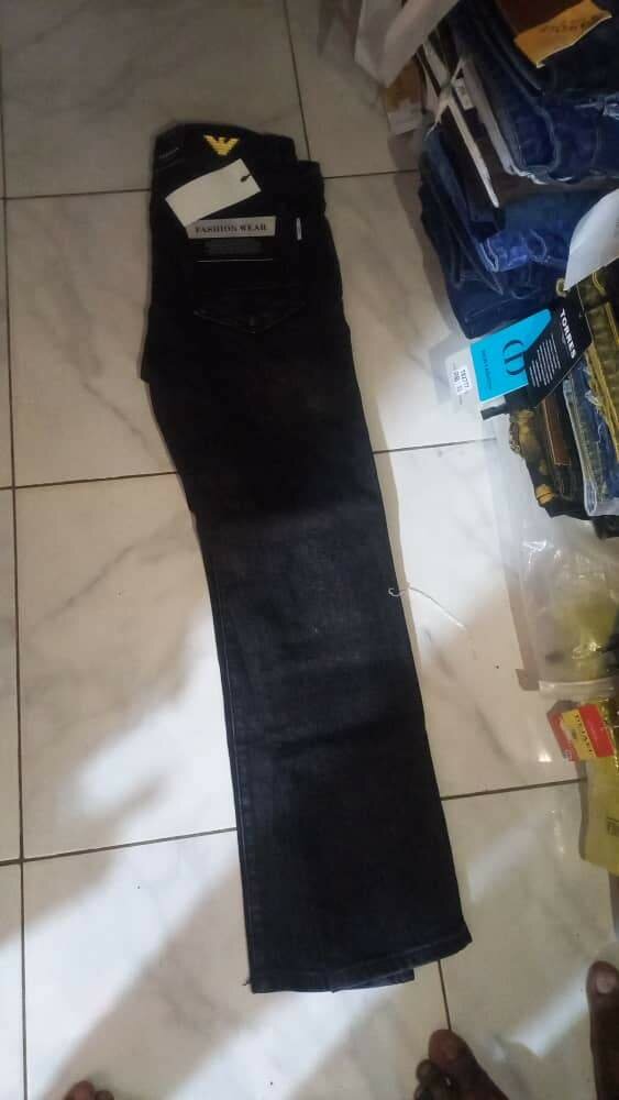 Jean noir homme stylé