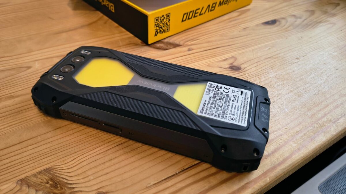 Téléphone robuste Blackview BV9300