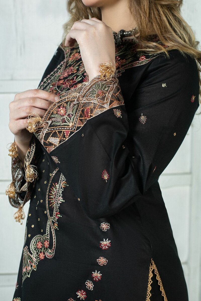 Luxury Embroidered Lawn-3PC