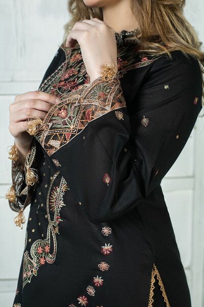 Luxury Embroidered Lawn-3PC