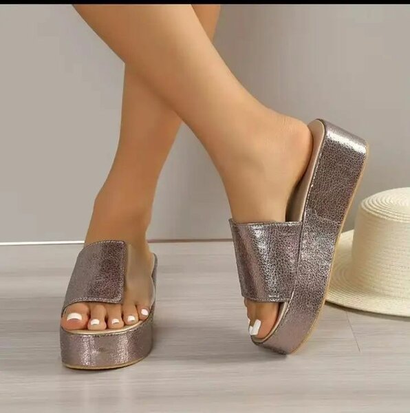 Sandales métallisées femme