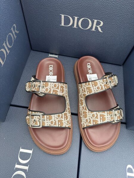 Sandales en cuir imprimé Dior
