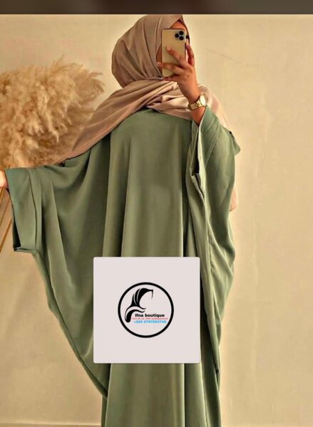 Abaya verte femme musulmane