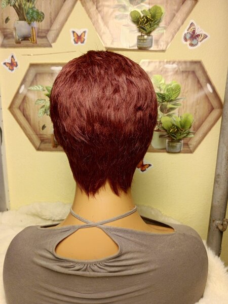 Perruque courte marron foncé