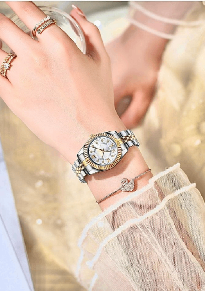 Luxurious Ladies Golden watch