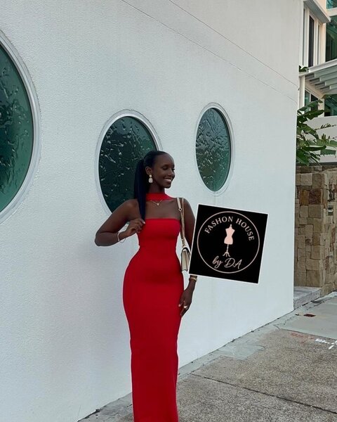 Robe longue rouge élégante