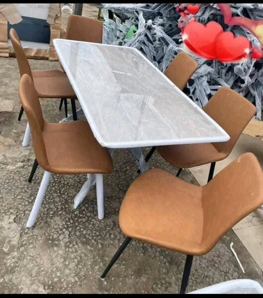 Table à manger moderne 6 chaises