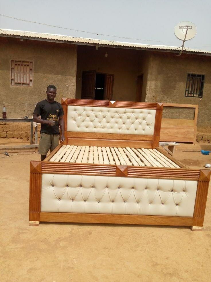 Lit design capitonné moderne luxe