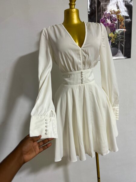 Robe blanche élégante