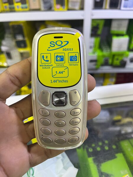 Téléphone portable rétro SQ3311
