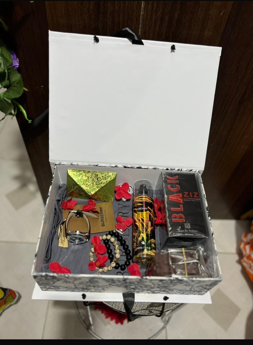 Coffret Cadeau pour Lui - Montre et Accessoires