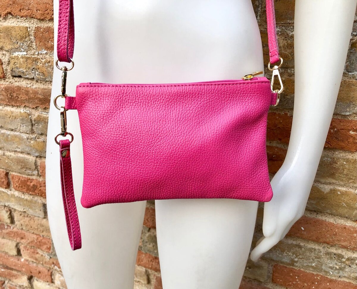 Shoulder / Crossed Bag