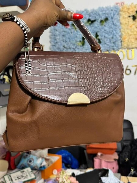 Sac à main en cuir élégant