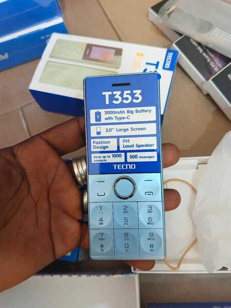 Téléphone Tecno T353 compact