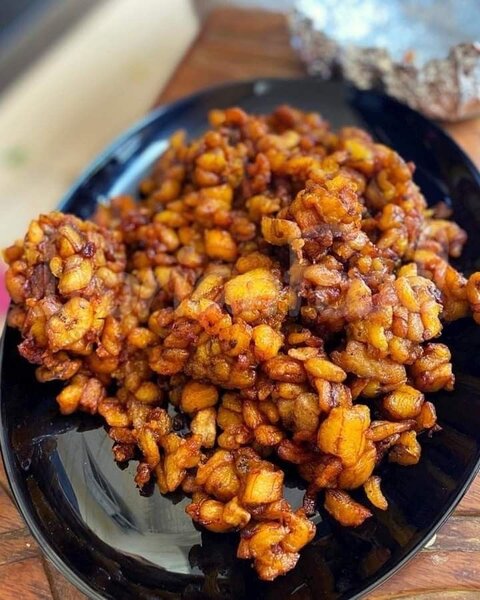 Alloco  avec patte de poulet