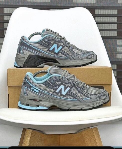New balance sneaker
