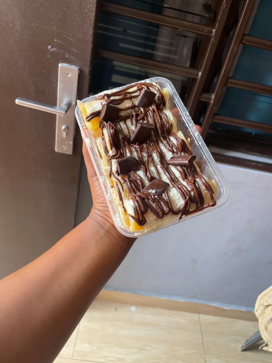 Crêpes fraîches avec chocolat