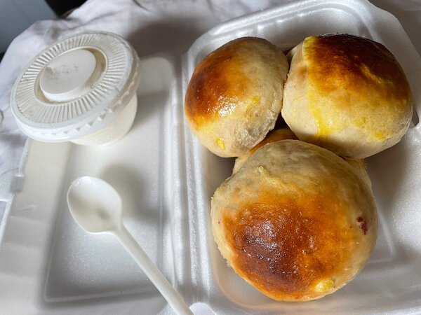 Petits Pains Gourmands avec Sauce