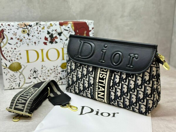 DIOR & GUCCI