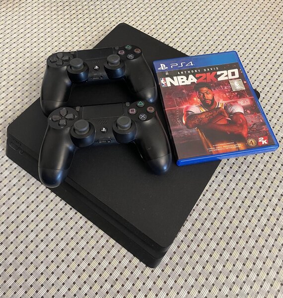 PlayStation 4 slim 500gb