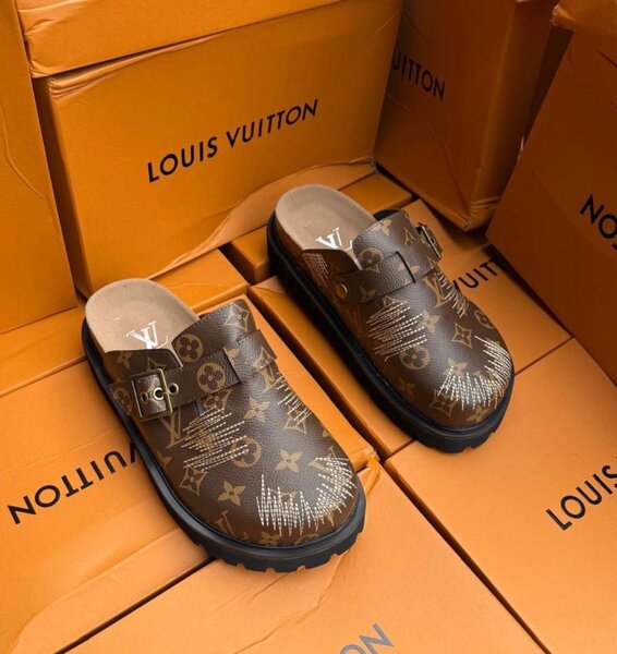 Sabots Louis Vuitton en cuir