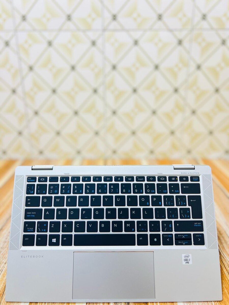 HP ELITEBOOK 1030 G7