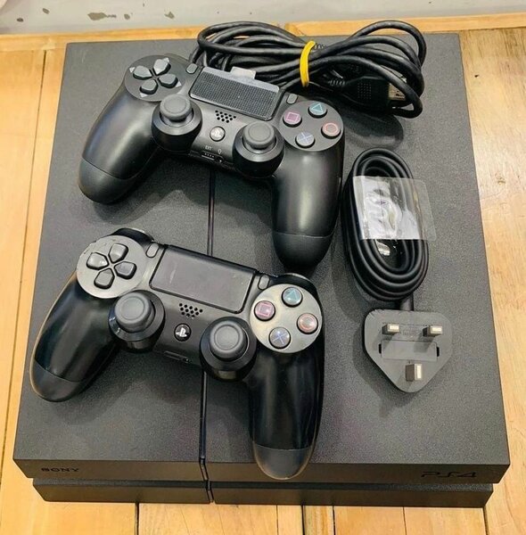 PlayStation 4  craker avec jeux inclus