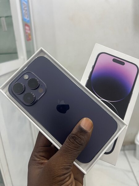 iPhone 14 pro 256 giga état de la batterie 87/100