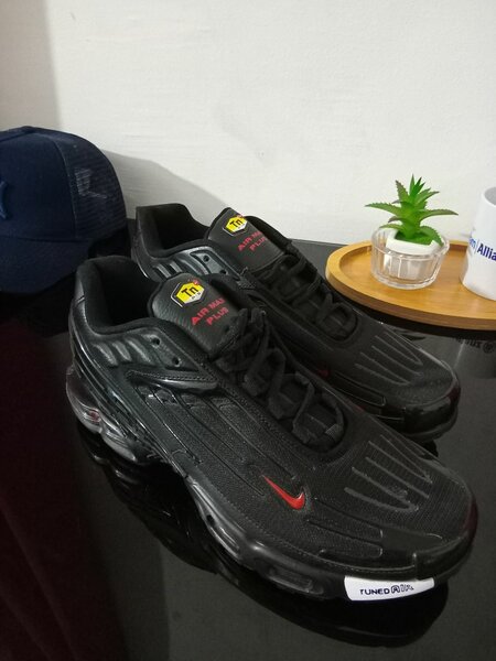 Nike Tn Noire (tuned)