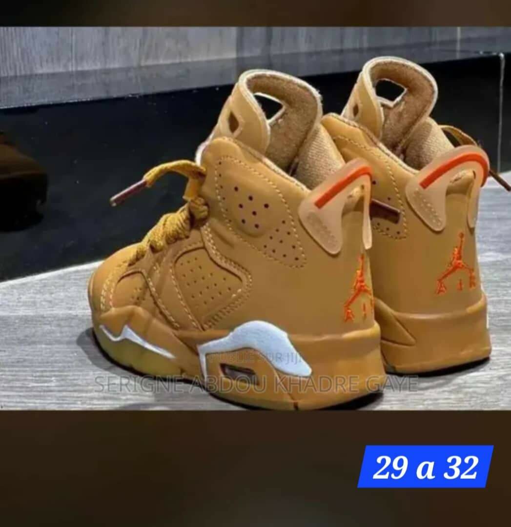 Chaussure enfant ( Jordan 6 )