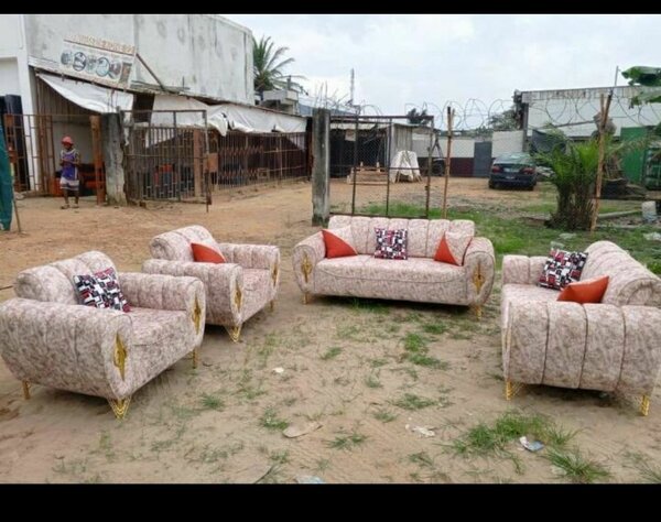 Ensemble canapé et fauteuils en tissu