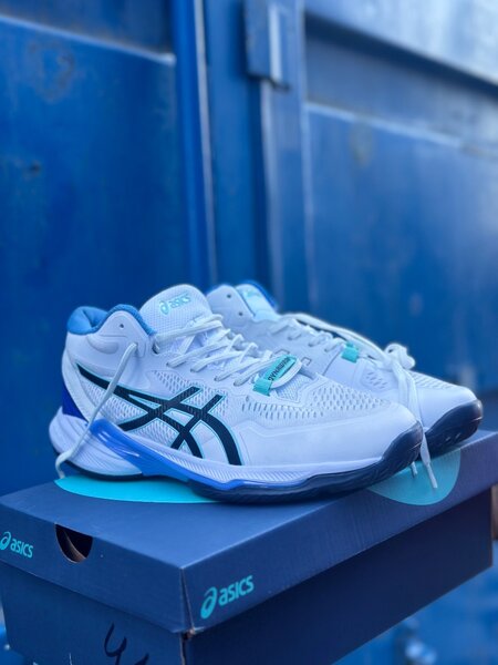 ASICS