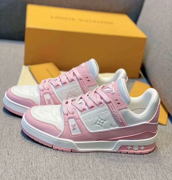 Baskets mode rose blanches