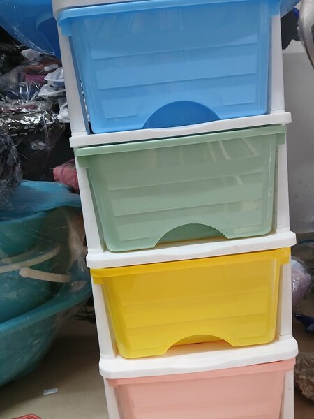 Bac de rangement coloré empilable